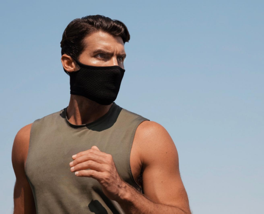 Get an stylish and easy-to-use in everyday life sport mask | Light-weight and breathable | SMRTFT